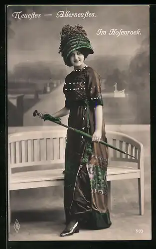 AK Neuestes - Allerneustes. Im Hosenrock.