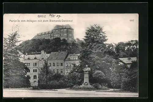 AK Greiz, Partie in den Anlagen mit dem Bismarck-Denkmal