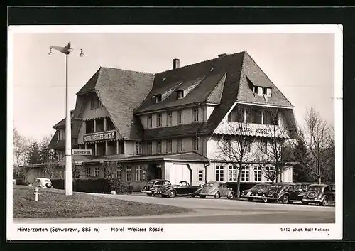 AK Hinterzarten /Schwarzw., Hotel Weisses Rössle mit Automobilen