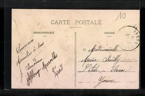 AK Maroilles, Route d`Avesnes et Place de la Mairie