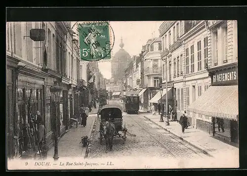 AK Douai, La Rue Saint-Jacques, Strassenbahn