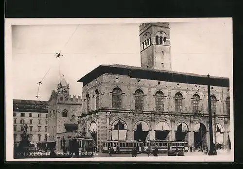 AK Bologna, Palazzo Podestà, Strassenbahn