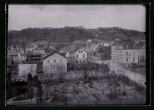 Fotografie Brück & Sohn Meissen, Ansicht Radebeul-Oberlössnitz, Blick über den Ort mit Parkanlage