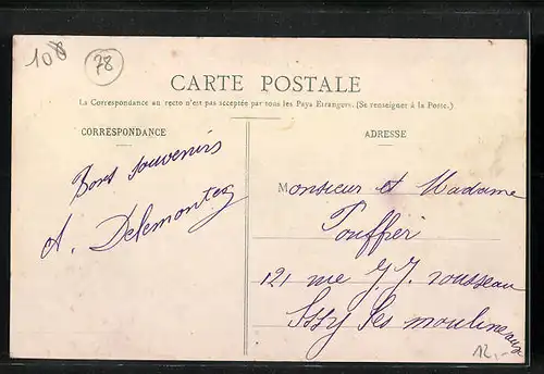 AK Orvilliers, Place de la Croix-Blanche