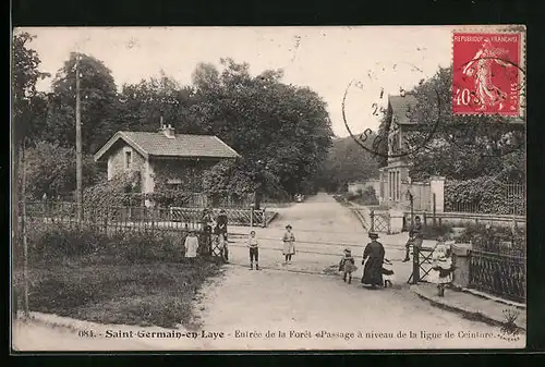AK Saint-Germain-en-Laye, Entrée de la Foret