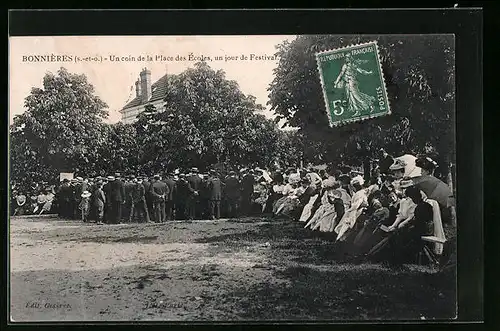 AK Bonnières, Un coin de la Place des Ecoles