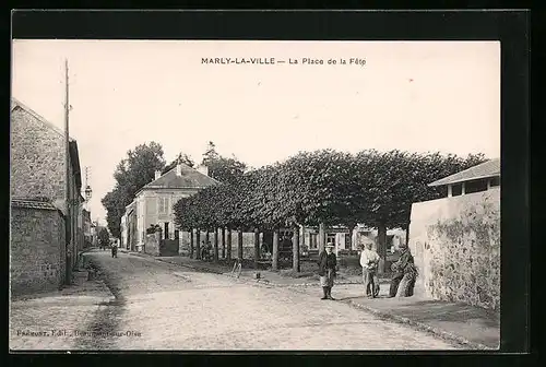 AK Marly-la-Ville, La Place de la Fête