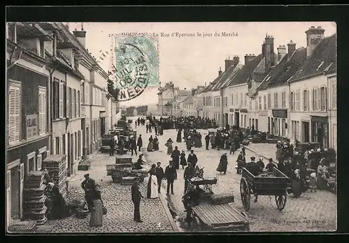 AK Houdin, La Rue d`Epernon le jour du Marché