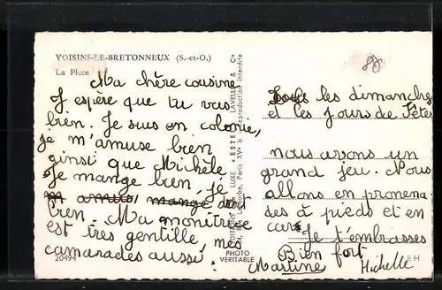 AK Voisins-le-Bretonneux, La Place
