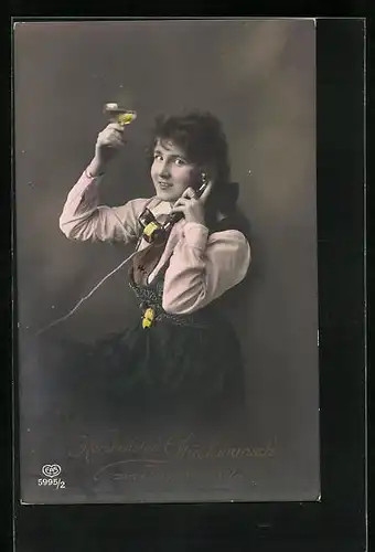 AK Frau mit Sektglas am Telefon