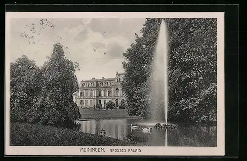 AK Meiningen /Thür., Schwanenteich am grossen Palais