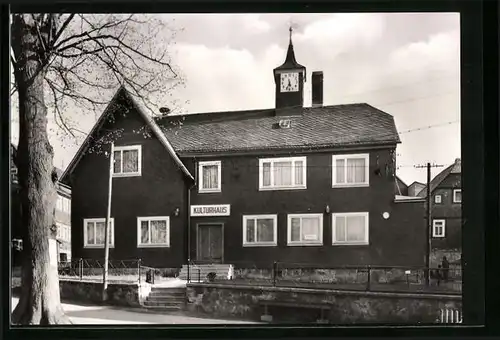 AK Allersdorf /Ilmenau, Ansicht des Kulturhauses mit Strassenpartie
