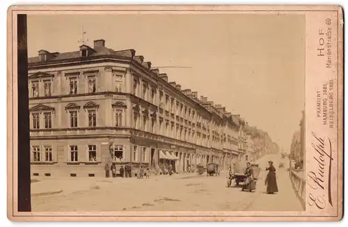 Fotografie E. Rudolph, Hof / Saale, Ansicht Hof / Saale, Blick in die Marienstrasse mit Geschäft Christian Meyer