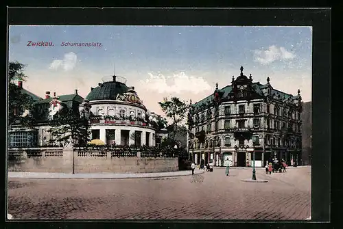 AK Zwickau, Schumannplatz mit Passanten