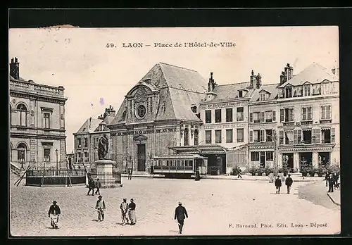 AK Laon, Place de l`Hotel-de-Ville, Strassenbahn