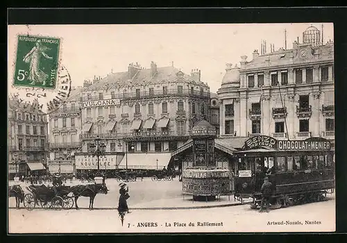 AK Angers, La Place du Ralliement, Strassenbahn