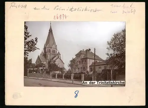 Fotografie Brück & Sohn Meissen, Ansicht Riesa, Strasse an der Trinitatiskirche