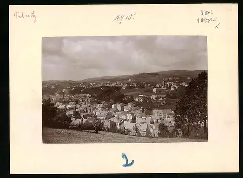 Fotografie Brück & Sohn Meissen, Ansicht Sebnitz, Panorama der Ortschaft von der Bergstrasse gesehen