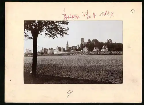 Fotografie Brück & Sohn Meissen, Ansicht Stolpen, Ortsansicht mit Villen, Kirche & Burg