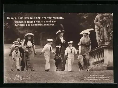 AK Kaiserin mit der Kronprinzessin Eitel Friedrich und den Kindern