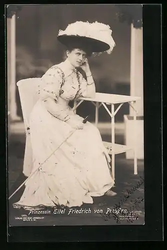 AK Prinzessin Eitel Friedrich von Preussen im strahlend weissen Kostüm