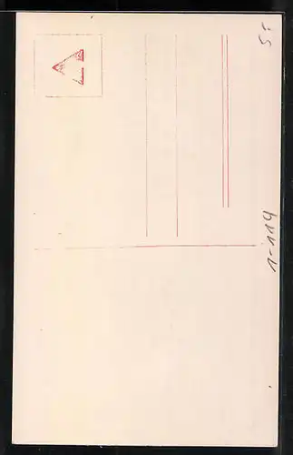 AK Kronprinzessin Cecilie auf Stuhl sitzend