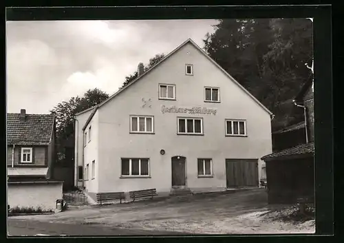 AK Hinternah /Thür. Wald, Gasthaus zum Mühlberg mit Strassenpartie