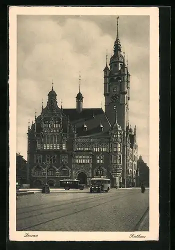 AK Dessau, Rathaus mit Lastwagen