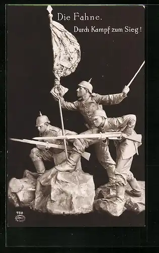 AK Die Fahne, Durch Kampf zum Sieg!, Statuen von deutschen Soldaten