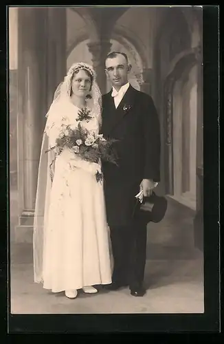 Foto-AK Paar bei Hochzeit, 1933