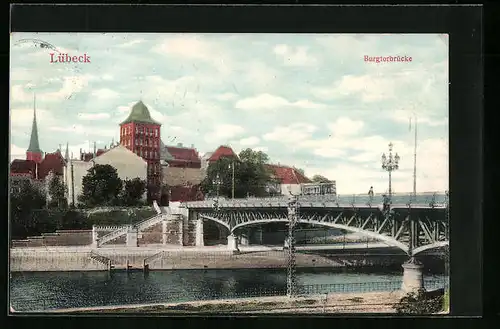 AK Lübeck, Burgtorbrücke mit Strassenbahn