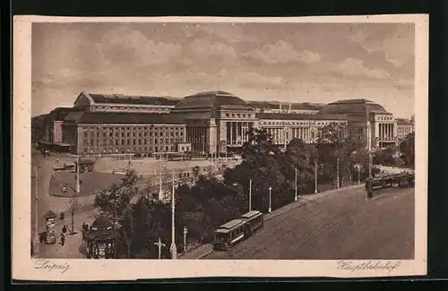 AK Leipzig, Hauptbahnhof aus der Vogelschau, Strassenbahn