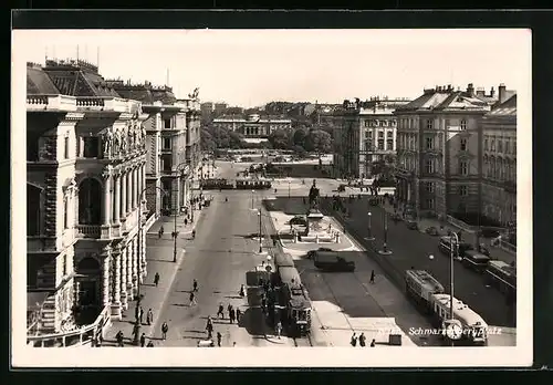 AK Wien, Schwarzbergplatz aus der Vogelschau mit Strassenbahnen