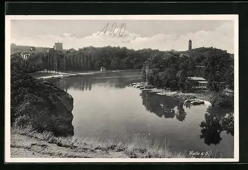 AK Halle a. S., Uferpartie mit Booten