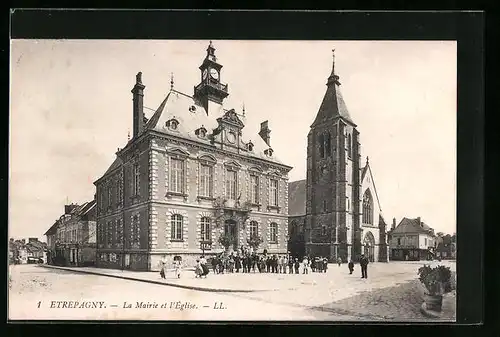 AK Etrépagny, La Mairie et l`Eglise