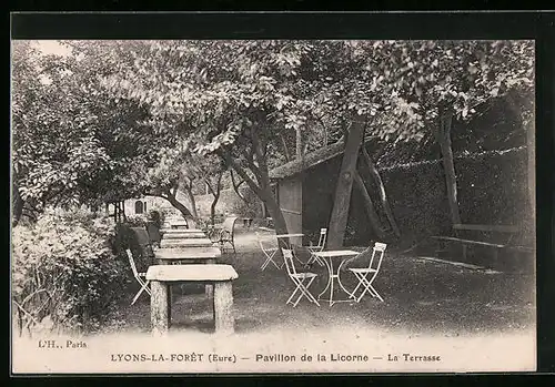 AK Lyons-la-Foret, Pavillon de la Licorne, La Terrasse