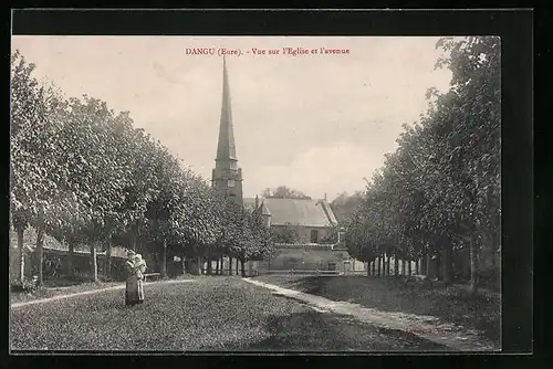 AK Dangu, Vue sur l`Eglise et l`avenue