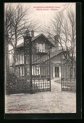 AK La Croix-St-Leufroy, Villa du Bel-Air, L`Entrée