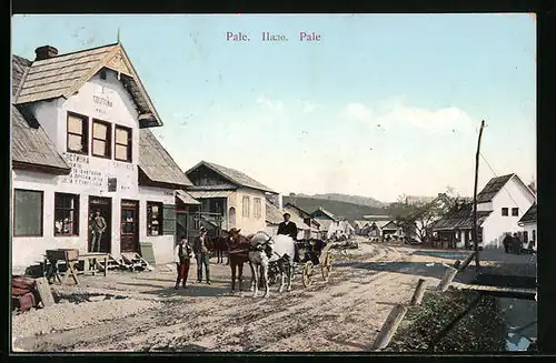 AK Pale, Strassenpartie mit Gasthaus