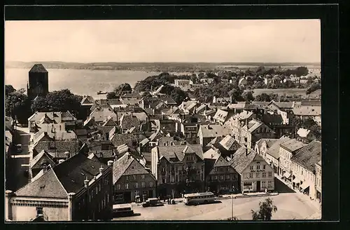 AK Waren /Müritz, Blick auf Markt und Stadt