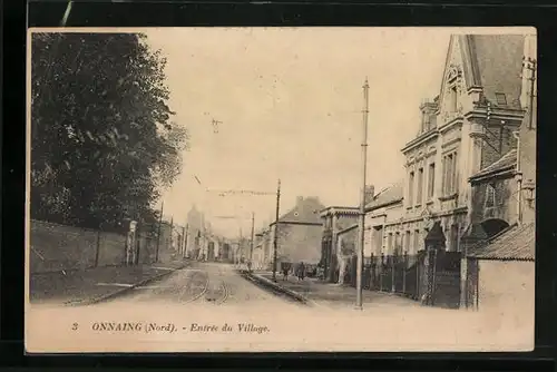 AK Onnaing, Entrée du Village