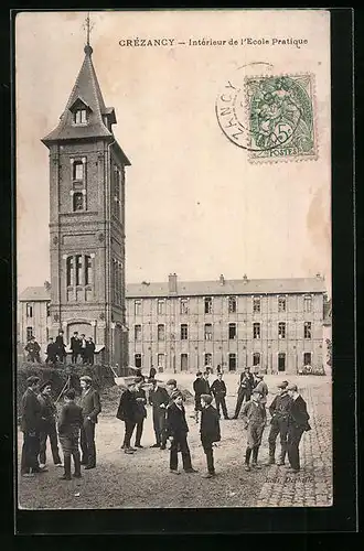 AK Crézancy, Intérieur de l`Ecole Pratique