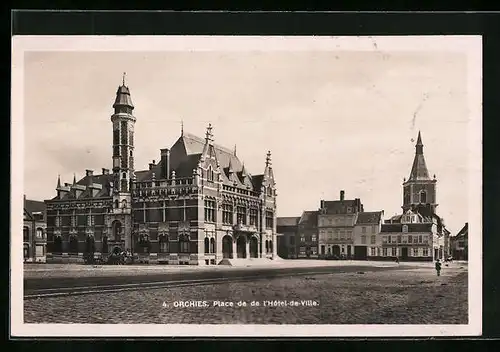 AK Orchies, Place de l`Hôtel-de-Ville