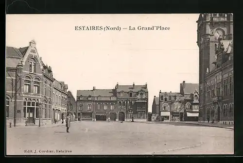 AK Estaires, La Grand`Place