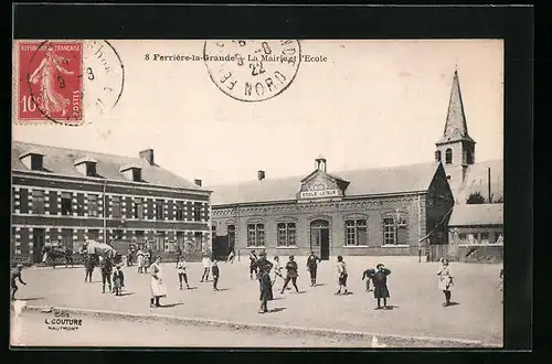 AK Ferrière-la-Grande, la Mairie et l'Ecole