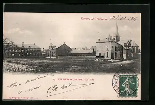 AK Ferrière-la-Grande, La Place
