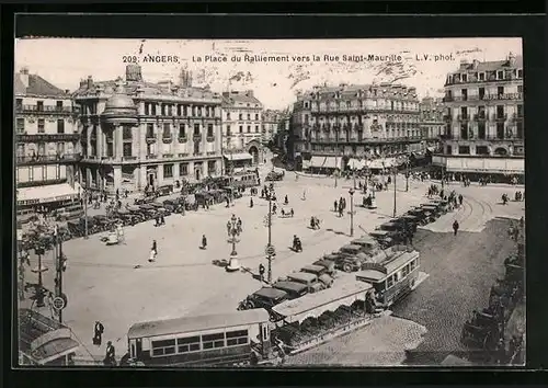 AK Angers, la Place du Ralliement et Tramways, Strassenbahnen