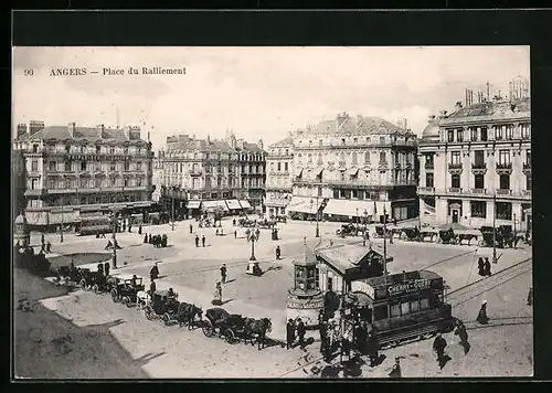 AK Angers, Place du Ralliement et Tramway, Strassenbahn