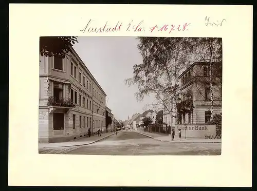 Fotografie Brück & Sohn Meissen, Ansicht Neustadt i. Sa., Neustädter Bank in der Bahnhofstrasse