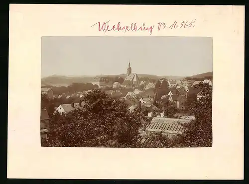 Fotografie Brück & Sohn Meissen, Ansicht Wechselburg, Blick über den Ort zum Schloss und Kirche